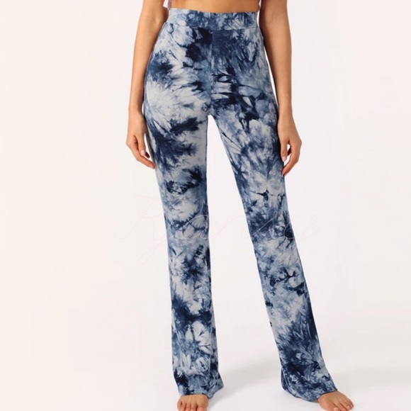 Bohemian Tie Dye Flared Pants - Picture 3 of 5